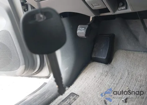 2008 Toyota Tacoma Prerunner V6 z USA, uszkodzony, nr VIN 3TMJU62N68M066131